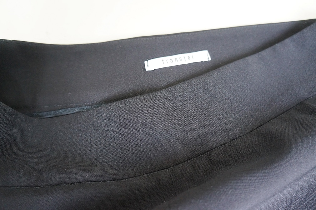 The black trousers "Transfer" borrowed from the LENA fashion library - detail