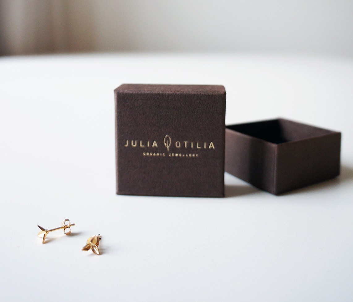 Julia Otilia Lily earrings in gold