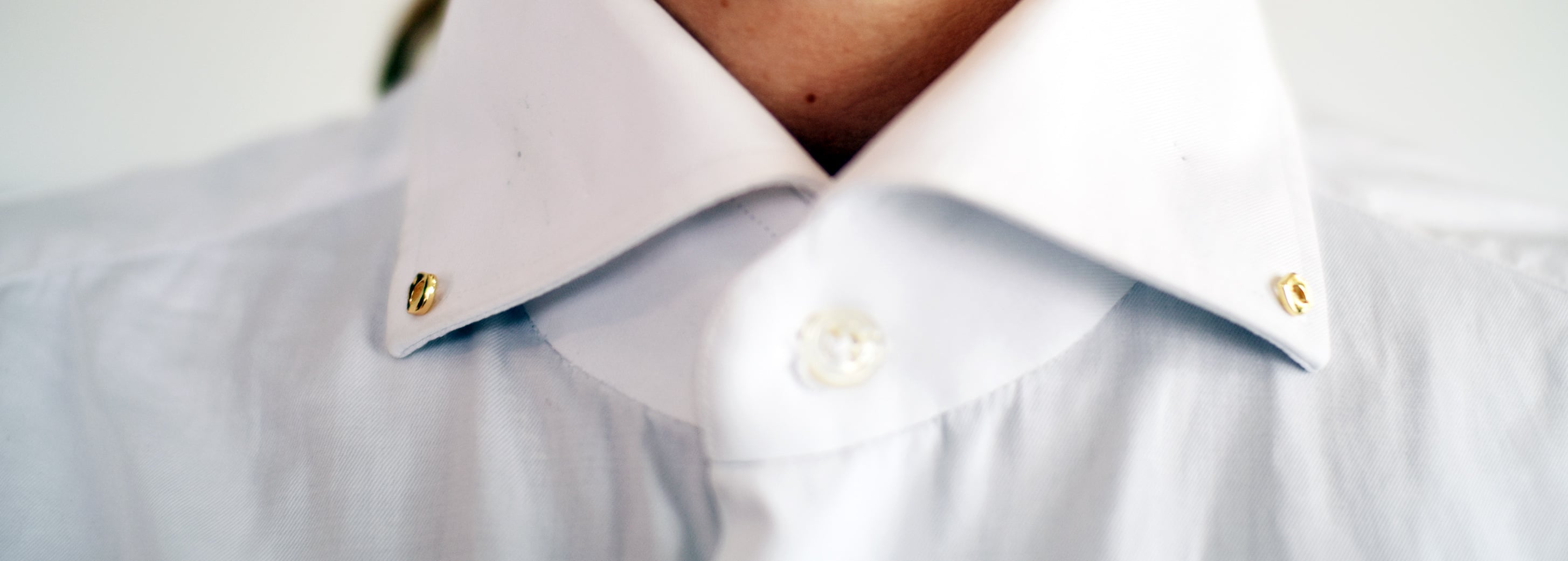 simple studs on the collar